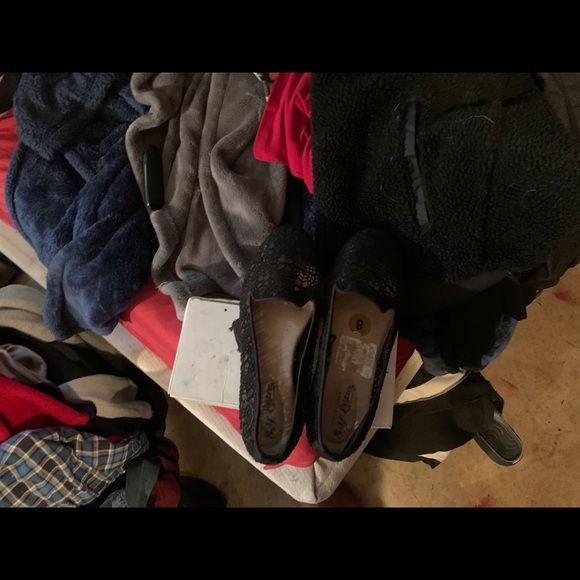 Flats - Picture 2 of 2